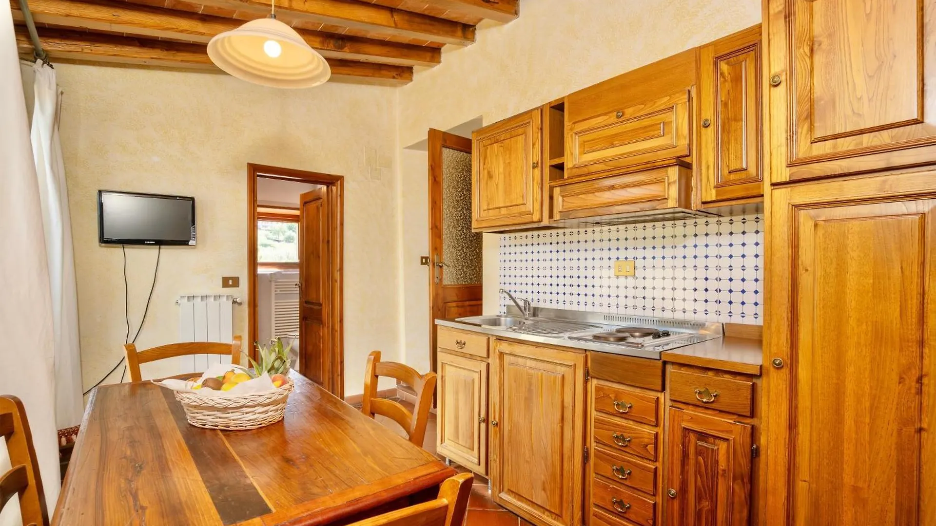 Residence With Swimming-Pool In San Donato Fronzano, Apartments With Air Conditioning And Outdoor Private Area San Donato in Fronzano Hotel apartamentowy