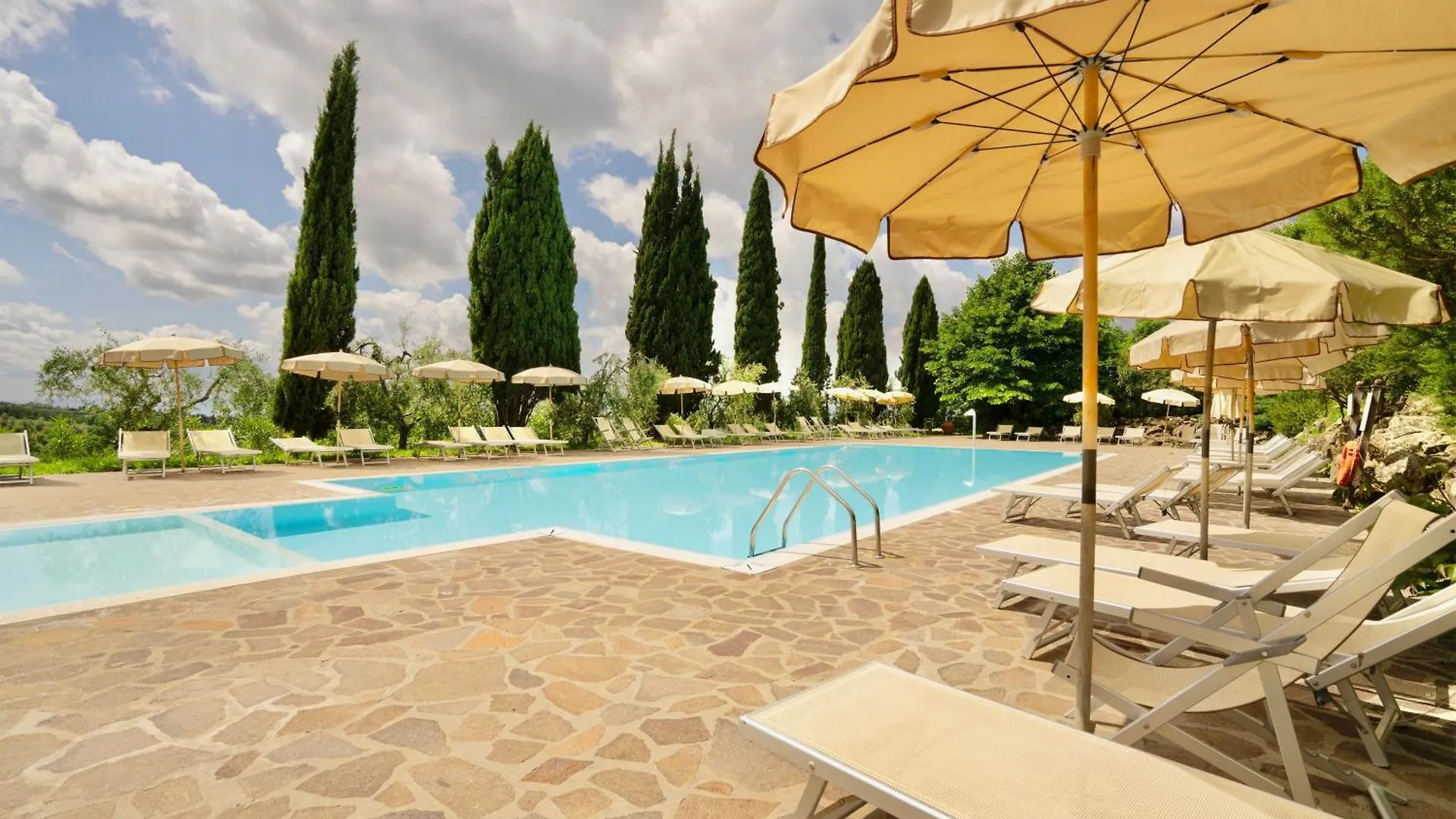Residence With Swimming-Pool In San Donato Fronzano, Apartments With Air Conditioning And Outdoor Private Area San Donato in Fronzano
